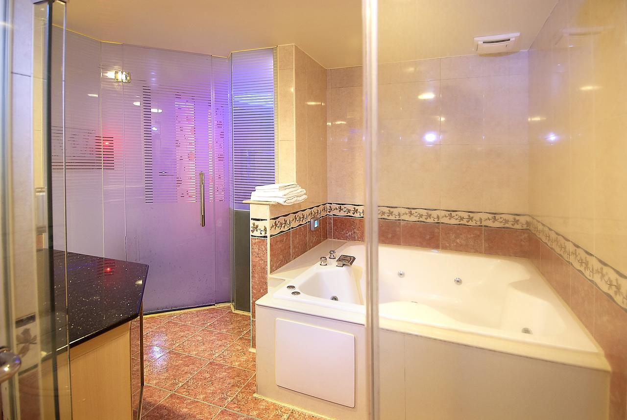 Zhi Baishan Motel Zhunan Esterno foto