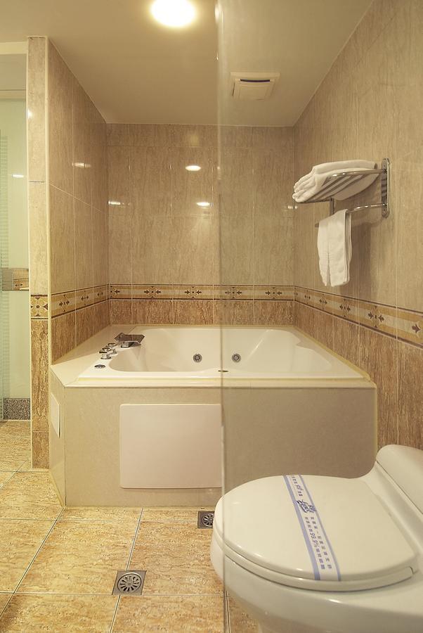 Zhi Baishan Motel Zhunan Esterno foto