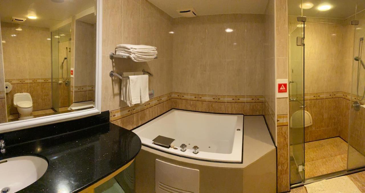 Zhi Baishan Motel Zhunan Esterno foto